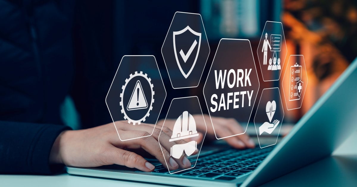 hender på tastatur. hologram work safety