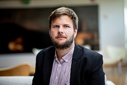 portrett av Egil Steinsland
