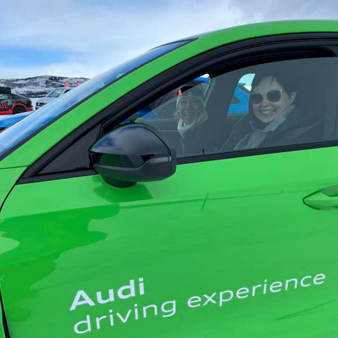 Audi inviterte 20 kvinner til å kjøre bil på isen på Golsfjellet