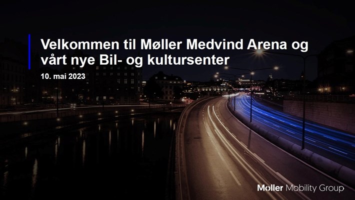 mørk motorvei med blå striper. Logo Møller Mobility Group